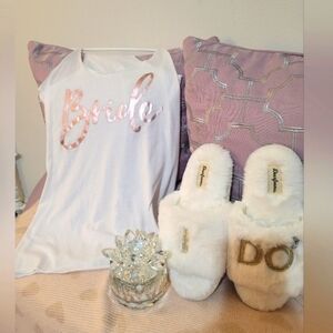 💞Lovely BRIDE TANK & BRIDE SLIPPERS NEW without tags. S TANK/M 7/8 slippers 💞